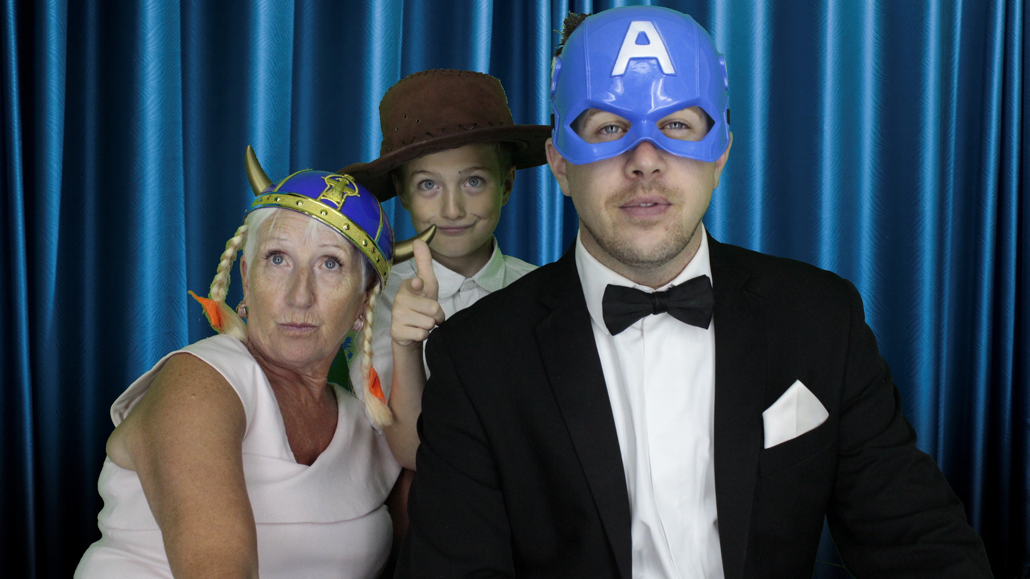 Alan & Maddie | View more photos from the event at gallery.myphotoboothexperience.co.uk/u/MyPhotoBoothExperienceLtd/Alan-Maddie
